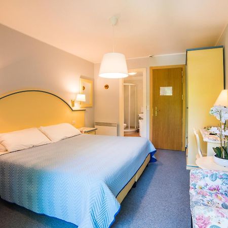 Albergo Milano Snc Lanzo dʼIntelvi エクステリア 写真