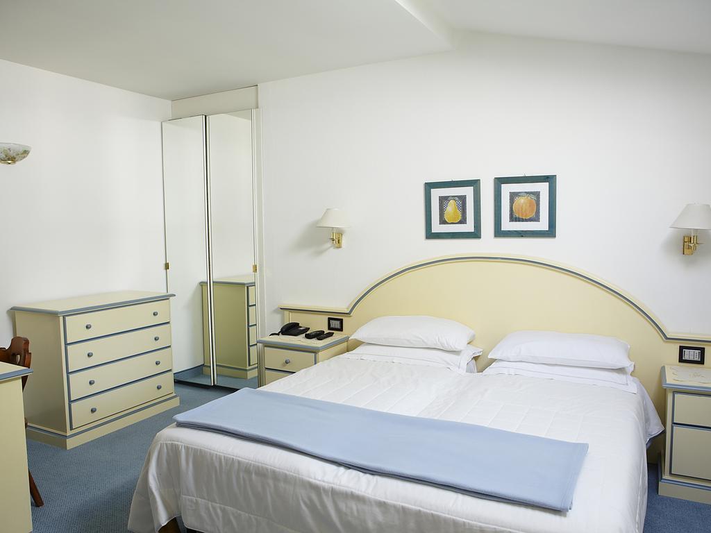 Albergo Milano Snc Lanzo dʼIntelvi 部屋 写真